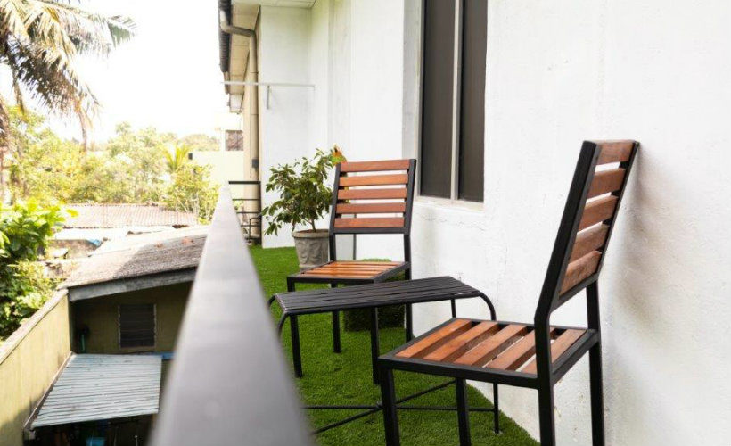 Colombo-srilanka-eco-treat-homestay-apartment-balcony3